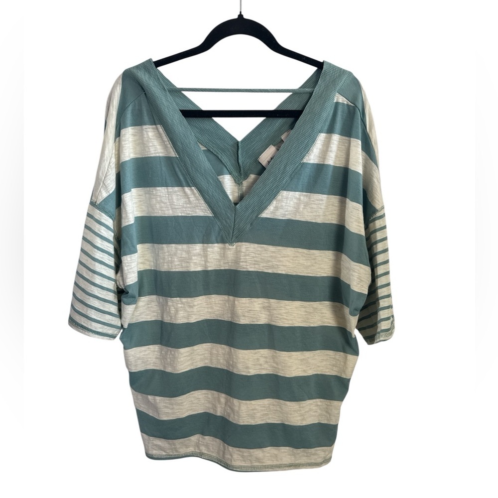 Daytrip Striped V-Neck Top – Size XL